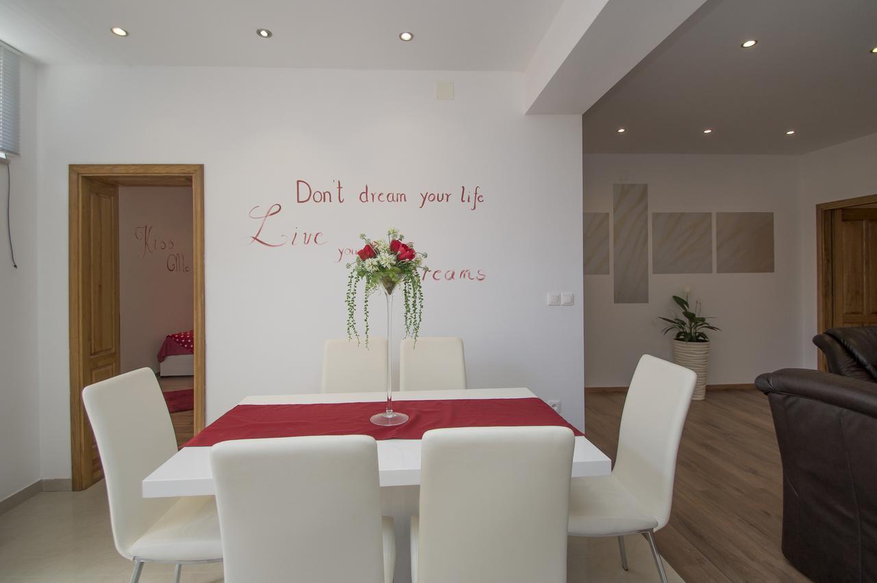 קורצולה Fantasy Apartment מראה חיצוני תמונה